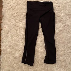 LULULEMON cropped leggings
